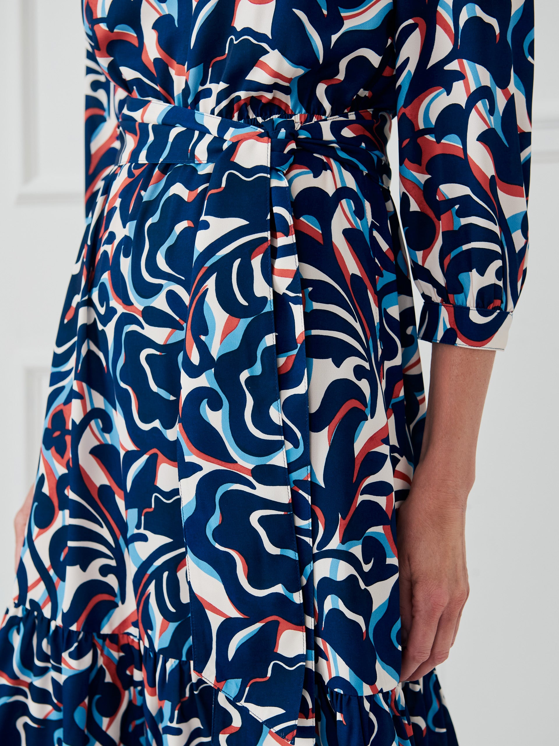 cerina_0205746335_garden_dance_off_white_navy_048