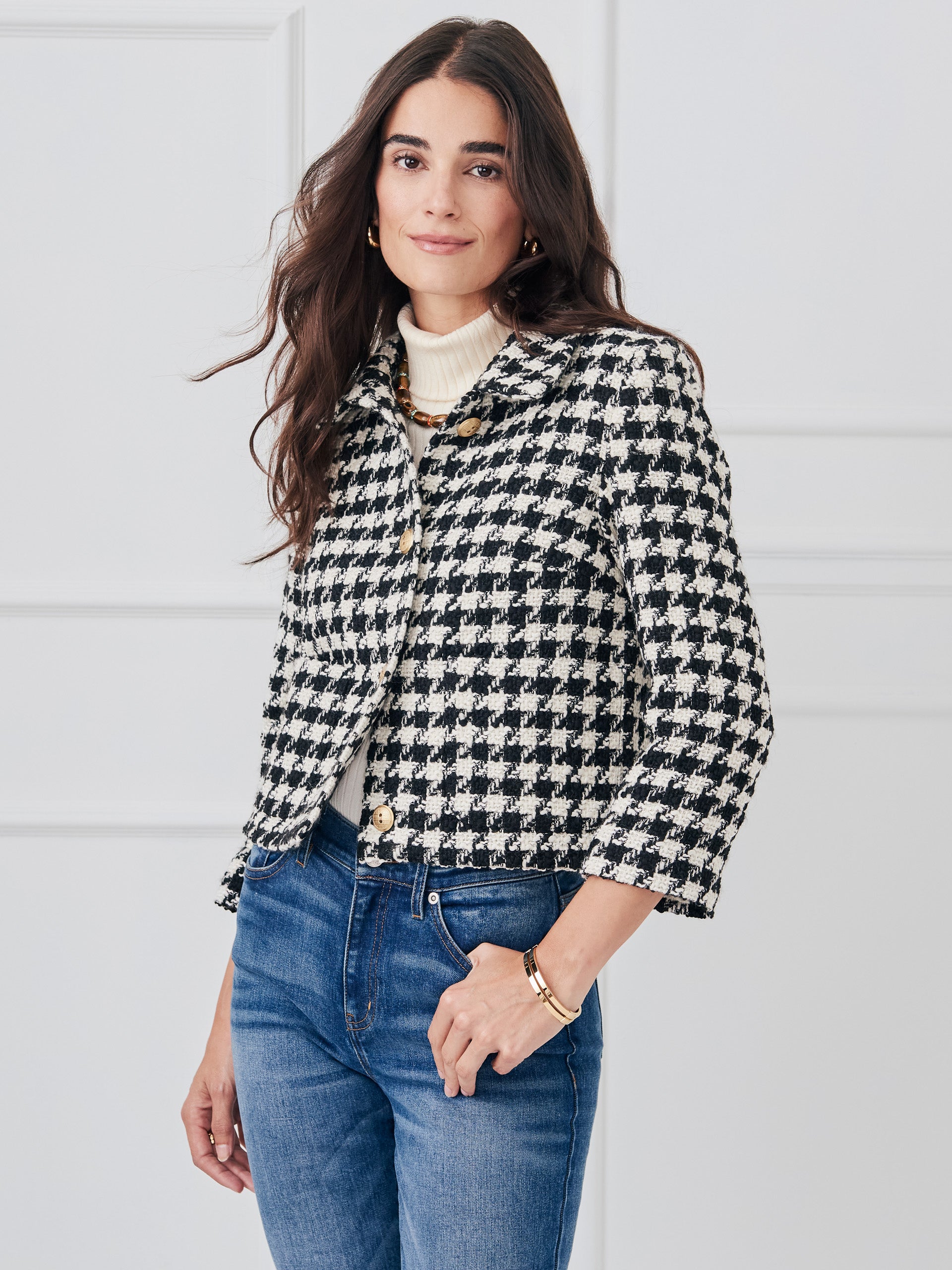 violet_0232255048_houndstooth_black_white_0582-1